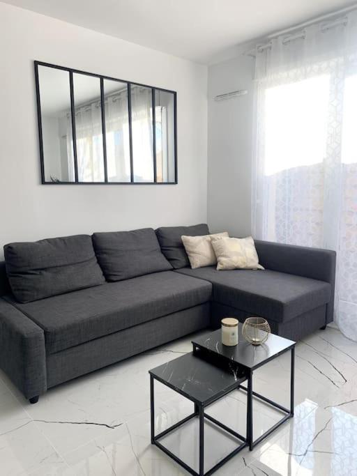 Апартаменты Grand F3 A 30Mn De Paris - Terrasse + Parking Prive Сент-Уан-л'Омон Экстерьер фото
